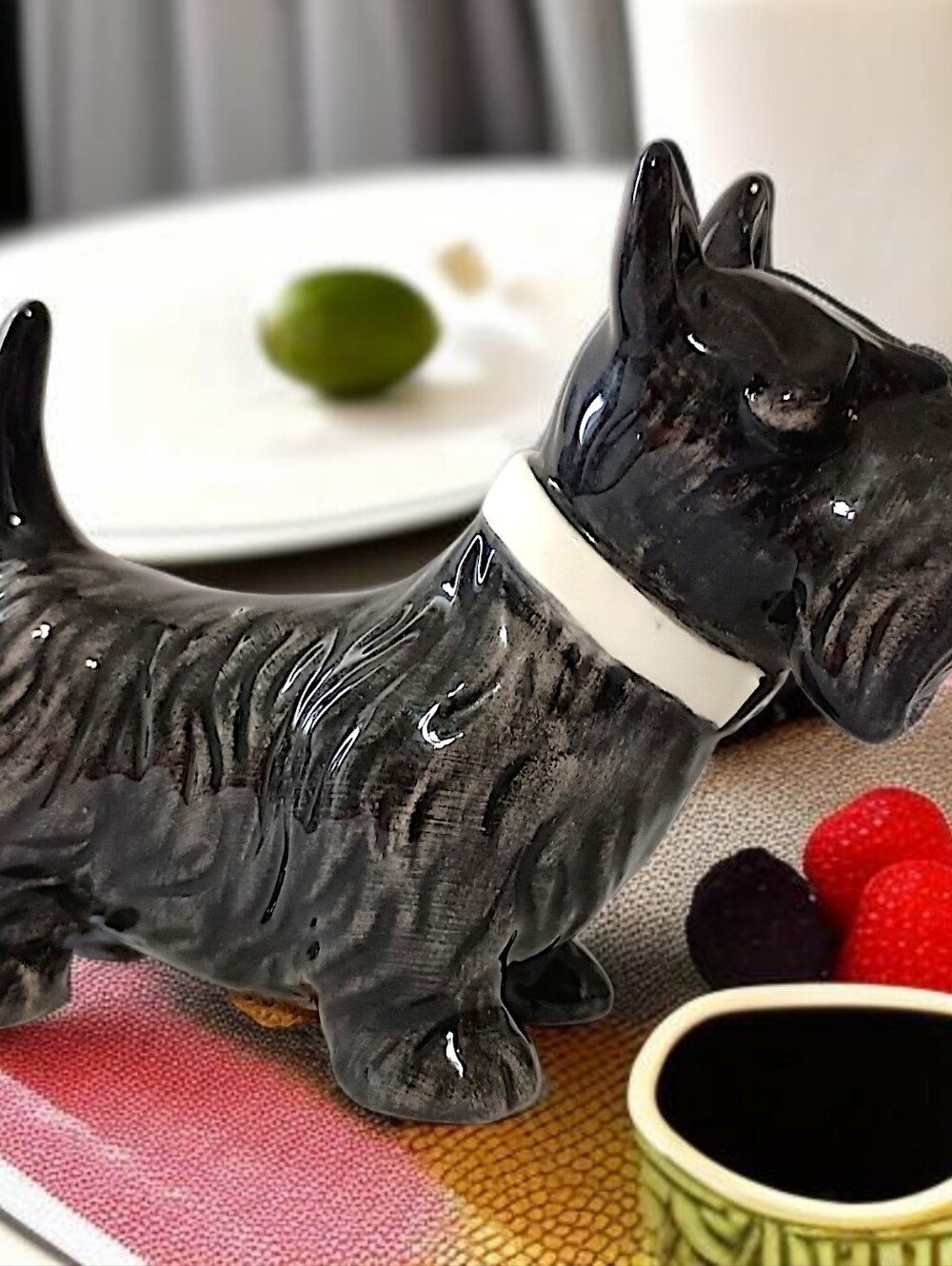 Vintage Scotty Dog SINGLE Salt Pepper Shaker Magnetic Nose Black‎ Ceramic MCM